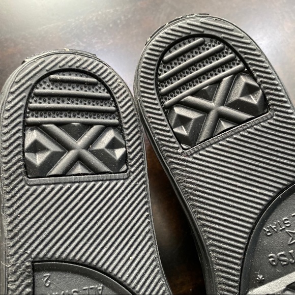 Converse Chuck Taylor Sneakers Size 3 - Picture 11 of 12